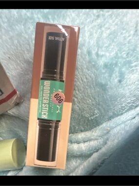 NYX Wonder Stick Dual-Ended Highlight & Contour - Teal Label